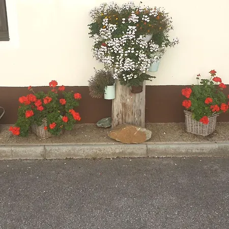 Familie Stoier Bauernhof *