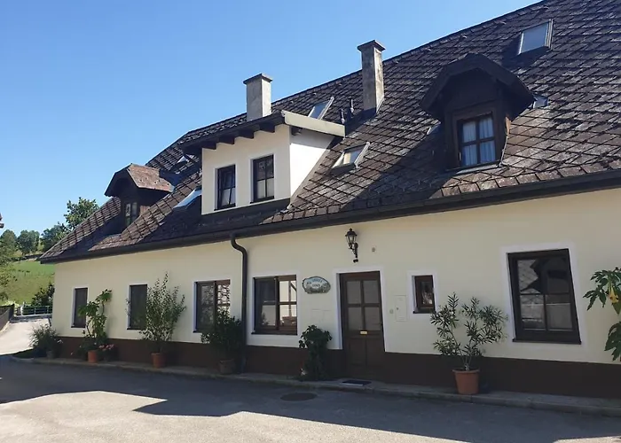 Familie Stoier مزرعة للإقامة رايشناو